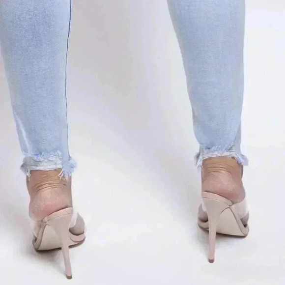 Own It Frayed Ankle Jeans - Picture 6 of 6